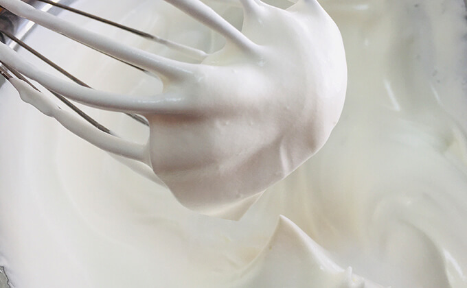 プリンは伏見稲荷のお土産です